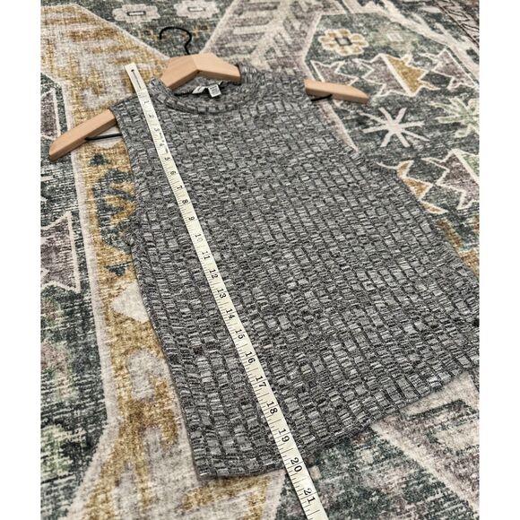 American Eagle Sleeveless Turtleneck - Picture 7 of 8